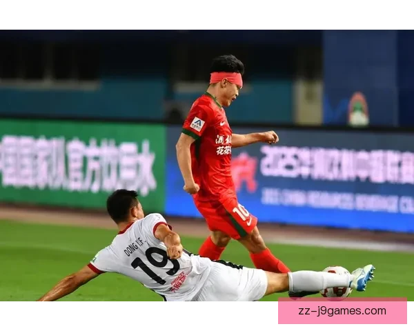 中国男足主场失利日本无缘18强赛引发球迷热议 中国男足主场失利日本无缘18强赛引发球迷热议